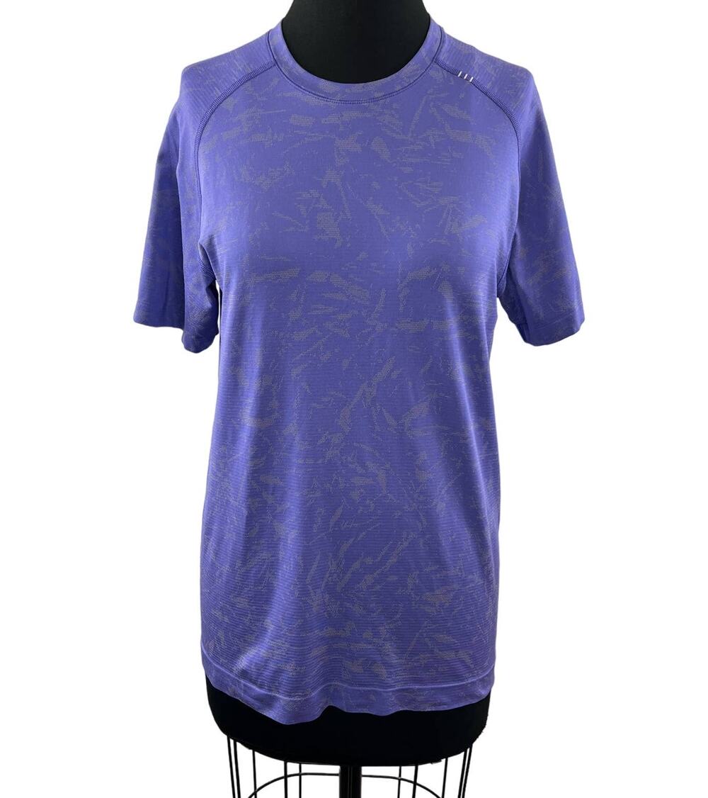 LULULEMON Chai Purple Activewear Metal Vent Top Crew Neck Short Sleeve S Small